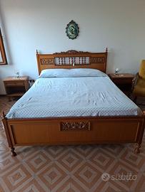 Camera da letto comleta in legno 