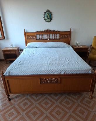 Camera da letto comleta in legno 