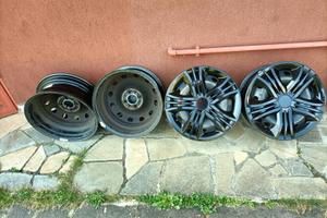 4 cerchi auto e catene da neve