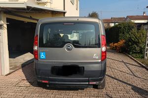 Vettura con allestimento x disabili