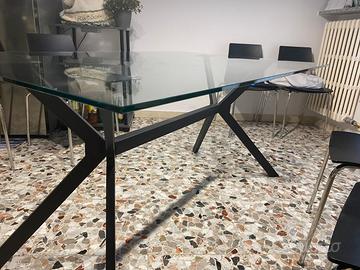 Tavolo in Vetro