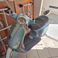 Vespa LX50 2T azzurra