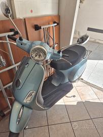 Vespa LX50 2T azzurra