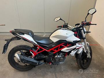 Benelli Bn125