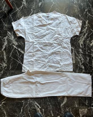 Divisa / Completo Sanitario Bianco