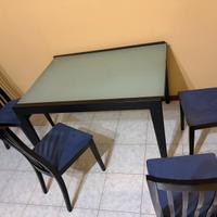 Tavolo allungabile con sedie