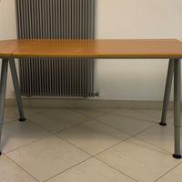 Scrivania in legno smontabile
