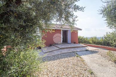 VILLA SINGOLA A PALOMBARA SABINA