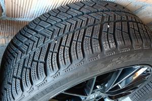 Gomme M+S 235/40 19 295/35 19