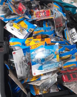 hot wheels   150 modelli