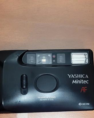 fotocamera Yashica Minitec AF