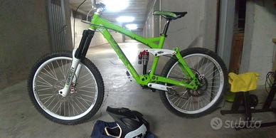 Bicicletta umf freddy team downhill