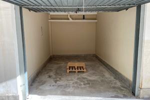 Garage 17 mq + 2 Posti Auto 27 mq