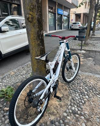 Bici da downhill