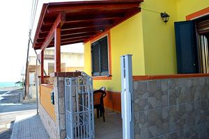 VILLETTA a Torre San Giovanni 50mt dal MARE