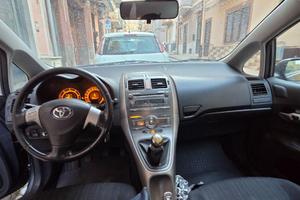 toyota auris 1,4 diesel 90 cv in ottime condizion