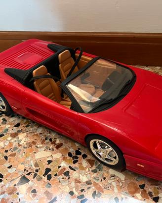 Modellino Ferrari di Barbie f355 gts