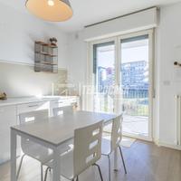 TRILOCALE CON BOX IN VIA CASSINARI