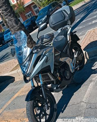  Honda NC x 750 DCT Urban 