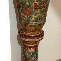 Splendido vaso in ceramica con colonna