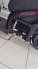 Scooter elettrico Silence 01