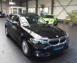 BMW 320 d 48V xDrive Touring Business Advantage