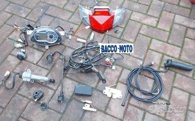 Symphony SR 125 : cerchio centralina pinza faro