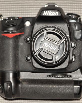 Nikon D 300s con Battery Grip Nikon - 50mm Nikkor