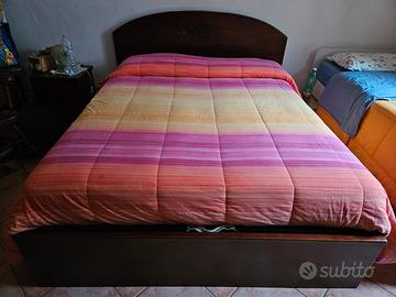 Letto matrimoniale con cassettone