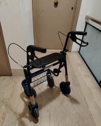 deambulatore con carrello pieghevole