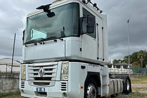 RENAULT MAGNUM 460 DXI CON CAMBIO AUTOMATICO-2008