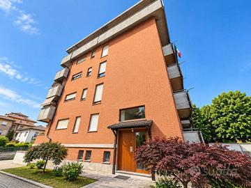 Appartamento di 119 m² con 4 locali e box auto a C