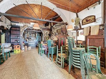 NEGOZIO A CRESPINA LORENZANA