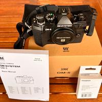 Olympus OM SYSTEM OM-5