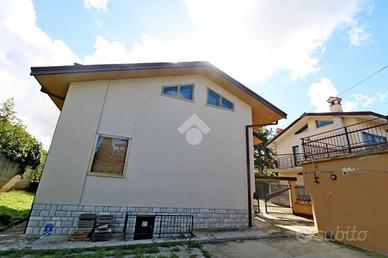 VILLA SINGOLA A MUGGIA