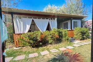 Casetta mobile in campeggio