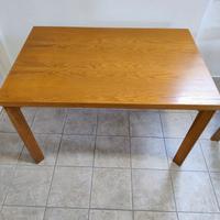 Tavolo in legno + 4 sedie - 90€