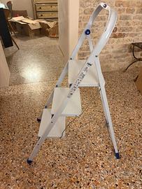 Sgabello acciaio 3 gradini