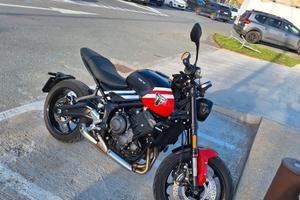 triumph trident 660