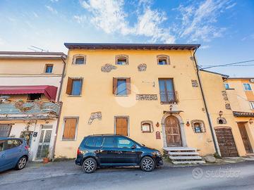2 LOCALI A VILLAFRANCA DI VERONA