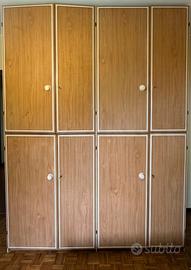 Armadio in legno (già smontato)