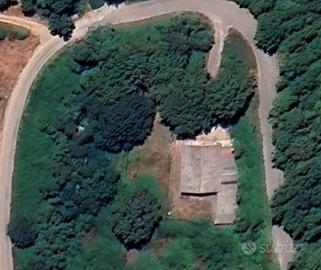 Capannone cat. C3 359 mq con ampio spazio esterno