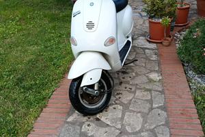vespa ET4 125