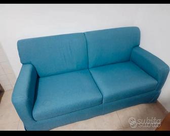 DIVANO COME NUOVO 