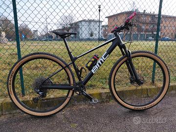 Mtb BMC in carbonio