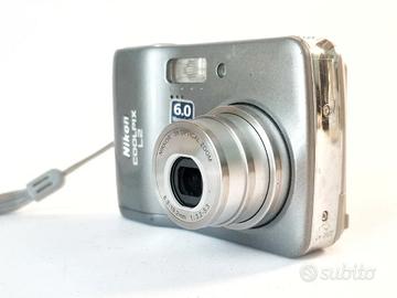 DIGITAL CAMERA COLPIX L2