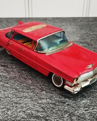 Rarissima Cadillac rossa vintage