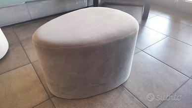 pouf in velluto colore grigio 