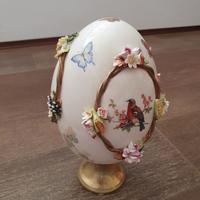 Uovo in porcellana Capodimonte I Borbone