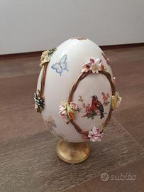 Uovo in porcellana Capodimonte I Borbone